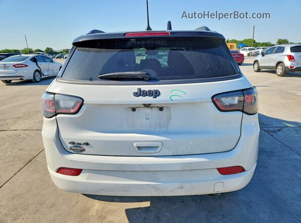 3C4NJDCBXNT172201 2022 JEEP COMPASS Белый Вид сзади