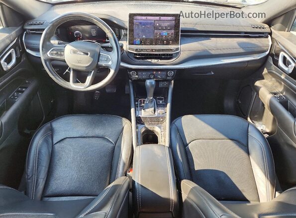 3C4NJDCBXNT172201 2022 JEEP COMPASS Белый Вид панели приборов