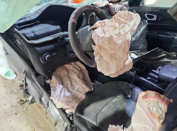 3C4NJDCN0PT533304 2023 JEEP COMPASS Silver Առջևի վահանակի տեսք