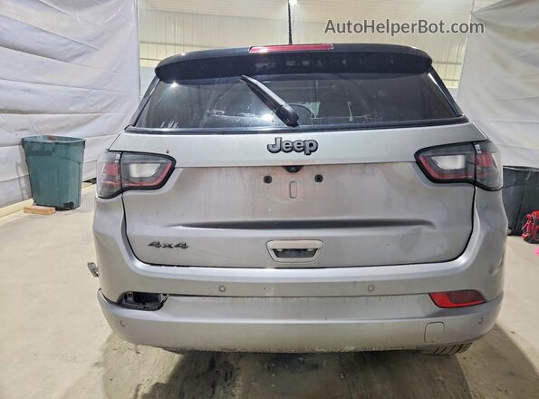3C4NJDCN0PT533304 2023 JEEP COMPASS Silver Հետևի տեսք