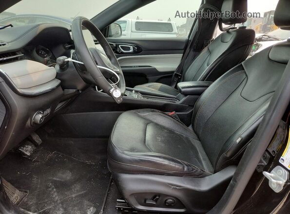 3C4NJDCN0PT536977 2023 JEEP COMPASS Black Widok wnętrza z przodu