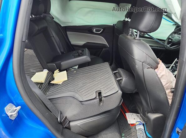 3C4NJDCN0TT178645 2026 JEEP COMPASS Blue Вид задньої частини салону