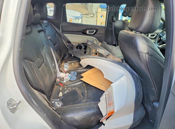 3C4NJDCN1ST514348 2025 JEEP COMPASS Белый Вид задних сидений