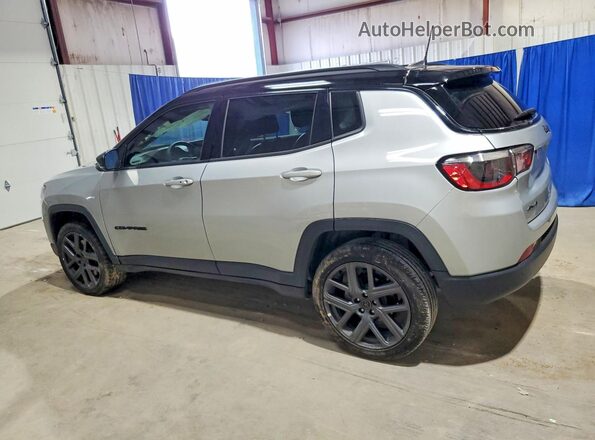 3C4NJDCN1TT184437 2026 JEEP COMPASS Серебряный Задняя левая четверть