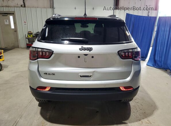 3C4NJDCN1TT184437 2026 JEEP COMPASS Серебряный Вид сзади