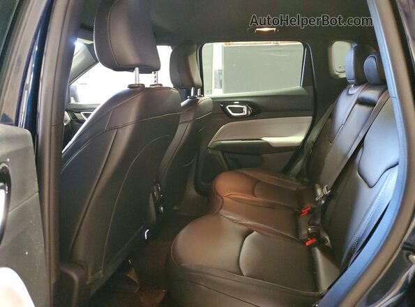3C4NJDCN1TT203097 2026 JEEP COMPASS Blue Rear interior view