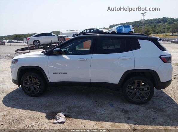 3C4NJDCN1TT214486 2026 JEEP COMPASS White Vista interior de 360 grados
