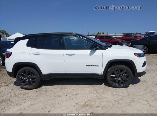 3C4NJDCN1TT214486 2026 JEEP COMPASS White Vista interior trasera