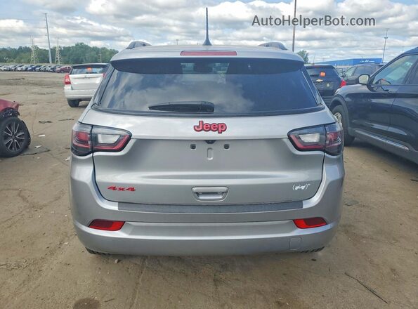 3C4NJDCN2PT500823 2023 JEEP COMPASS Silver Հետևի տեսք