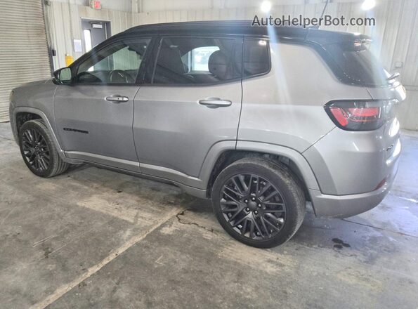 3C4NJDCN2RT587979 2024 JEEP COMPASS Серебряный Задняя левая четверть