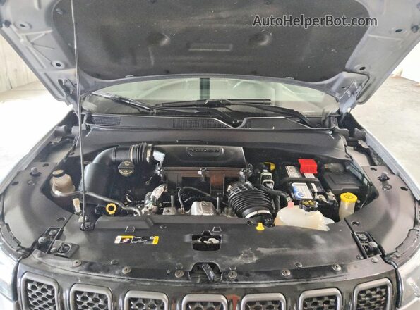 3C4NJDCN2RT587979 2024 JEEP COMPASS Серебряный Вид подкапотного пространства