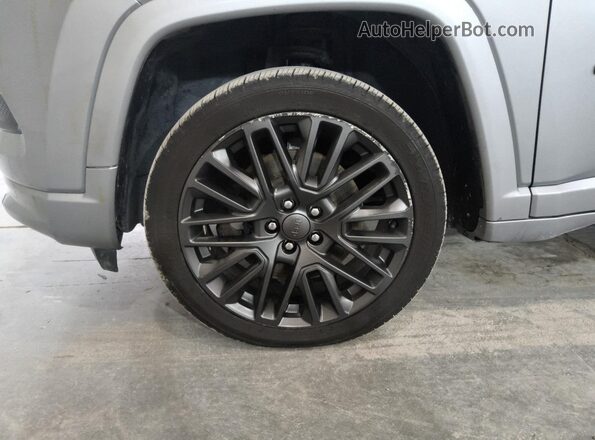 3C4NJDCN2RT587979 2024 JEEP COMPASS Серебряный 
