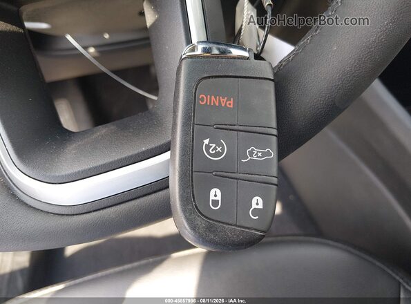 3C4NJDCN2TT247061 2026 JEEP COMPASS Gray Առջևի վահանակի տեսք