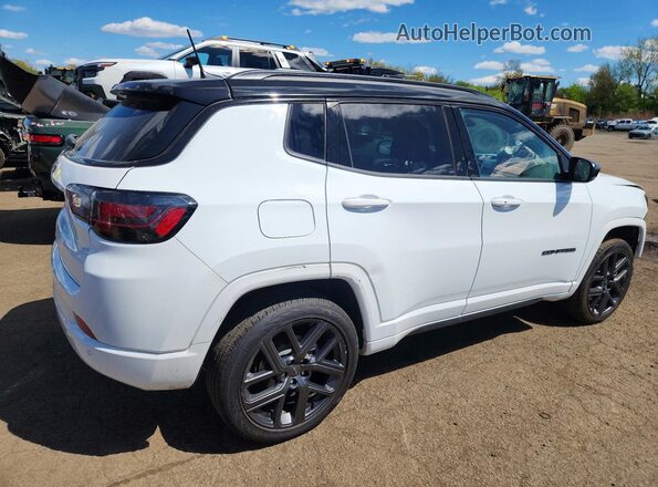 3C4NJDCN3RT129884 2024 JEEP COMPASS Белый Задняя правая четверть