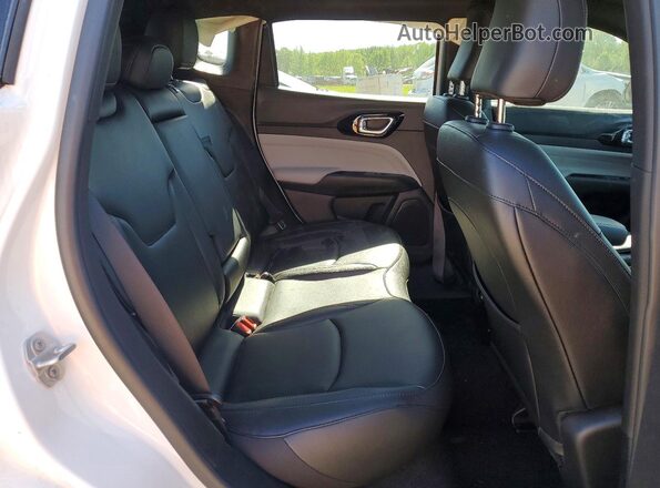 3C4NJDCN3RT163744 2024 JEEP COMPASS White Вид задньої частини салону