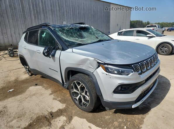 3C4NJDCN3ST511323 2025 JEEP COMPASS Silver Vista interior de 360 grados