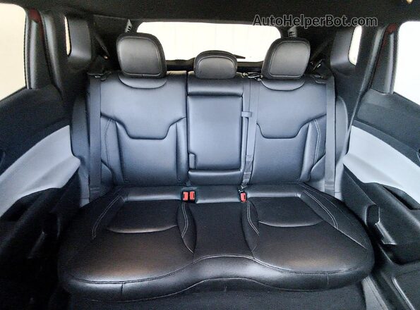 3C4NJDCN3ST511399 2025 JEEP COMPASS Red Հետևի նստատեղերի տեսք