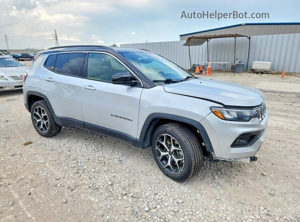 3C4NJDCN3ST513590 2025 JEEP COMPASS Silver წინა სალონის ხედი