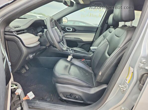 3C4NJDCN3ST513590 2025 JEEP COMPASS Silver VIN კოდის სტიკერის ხედი