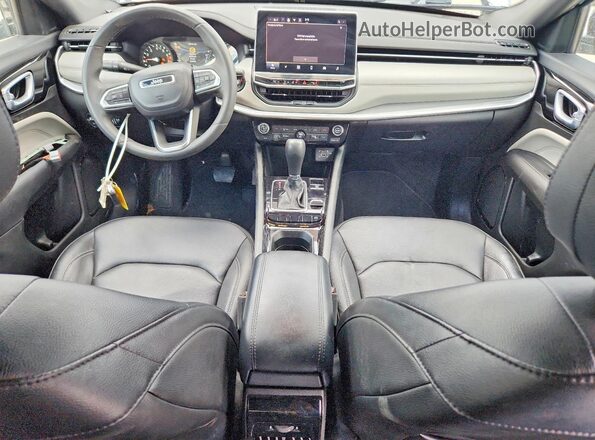3C4NJDCN3ST513590 2025 JEEP COMPASS Silver სალონის 360-გრადუსიანი ხედი