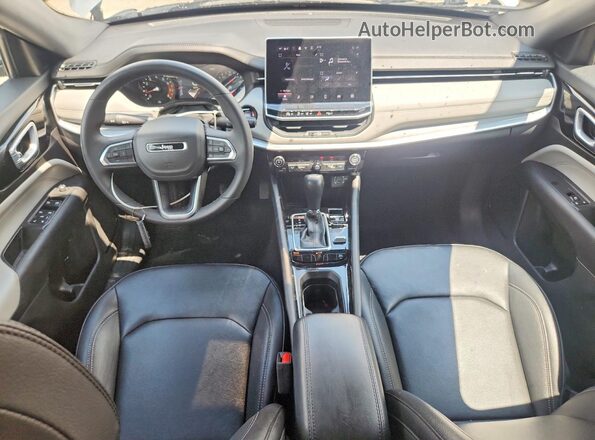 3C4NJDCN3ST523407 2025 JEEP COMPASS Silver Widok deski rozdzielczej
