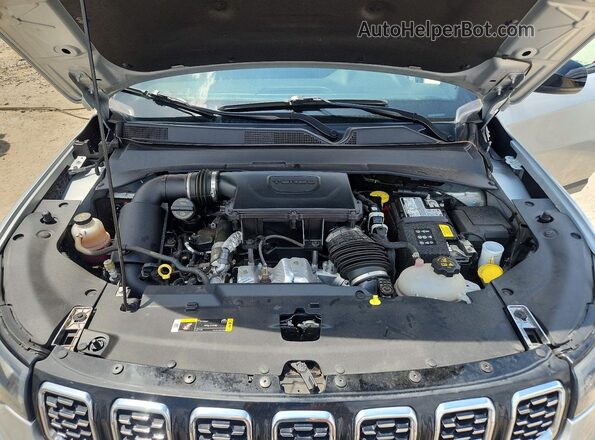 3C4NJDCN3ST523407 2025 JEEP COMPASS Silver Widok komory silnika