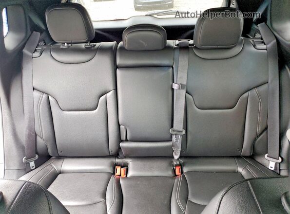 3C4NJDCN3ST579377 2025 JEEP COMPASS Silver Вид задніх сидінь