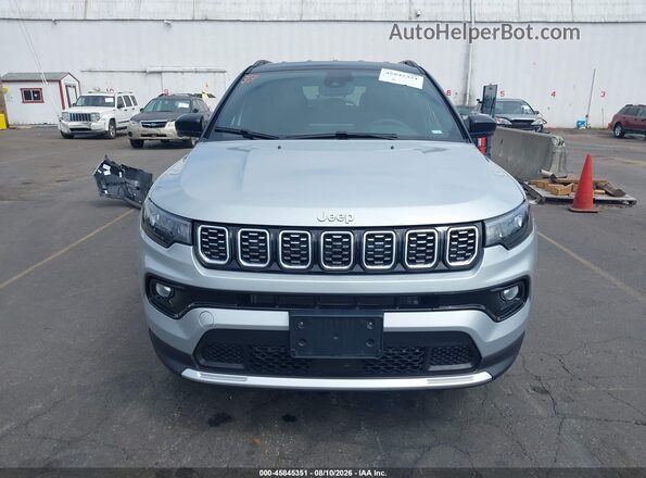 3C4NJDCN3TT226008 2026 JEEP COMPASS Silver Սալոնի հետևի տեսք
