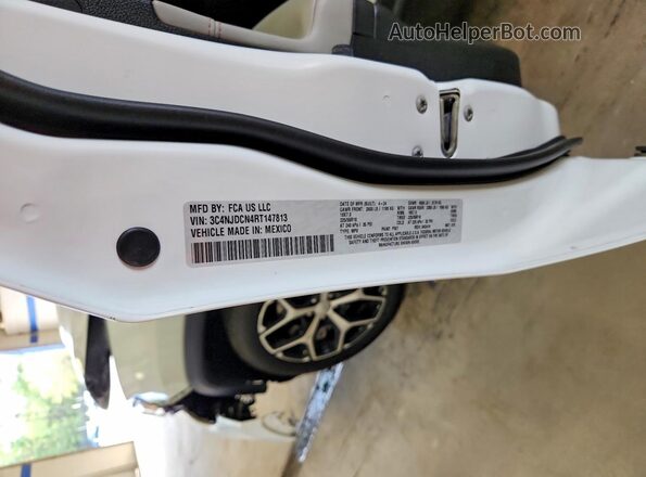 3C4NJDCN4RT147813 2024 JEEP COMPASS White Vista interior de 360 grados