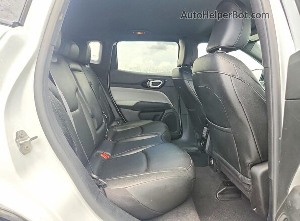 3C4NJDCN4ST513436 2025 JEEP COMPASS Белый Вид задней части салона