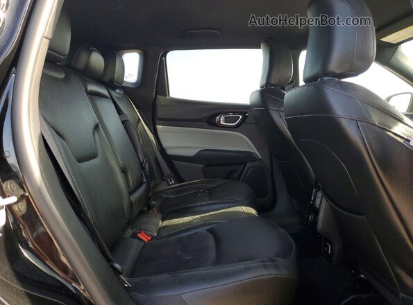 3C4NJDCN4ST545240 2025 JEEP COMPASS Black უკანა სალონის ხედი