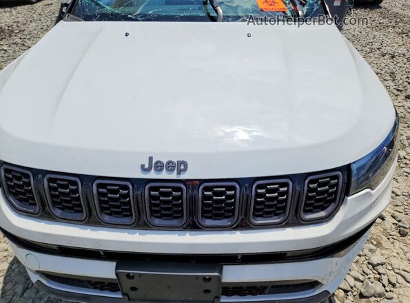 3C4NJDCN4ST569134 2025 JEEP COMPASS White Widok komory silnika