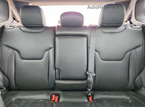 3C4NJDCN4ST586029 2025 JEEP COMPASS Красный Вид задних сидений