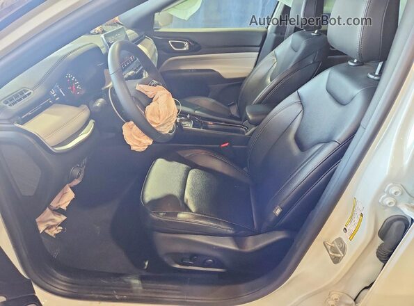 3C4NJDCN4ST621295 2025 JEEP COMPASS White Vista interior delantera
