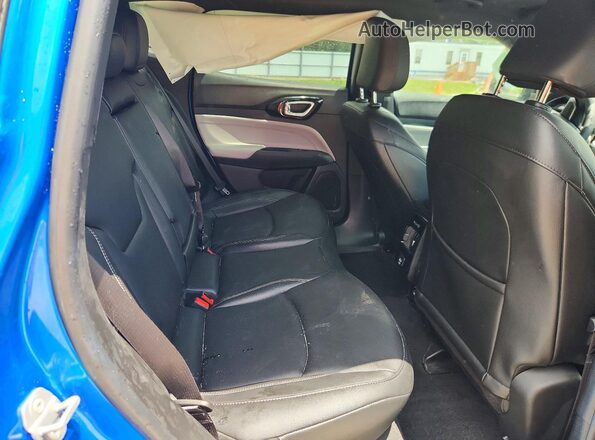 3C4NJDCN4TT178664 2026 JEEP COMPASS Blue უკანა სალონის ხედი