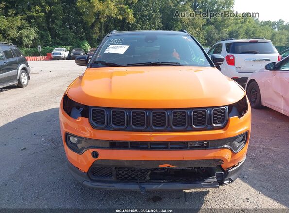 3C4NJDCN5TT177796 2026 JEEP COMPASS Оранжевый Вид задней части салона