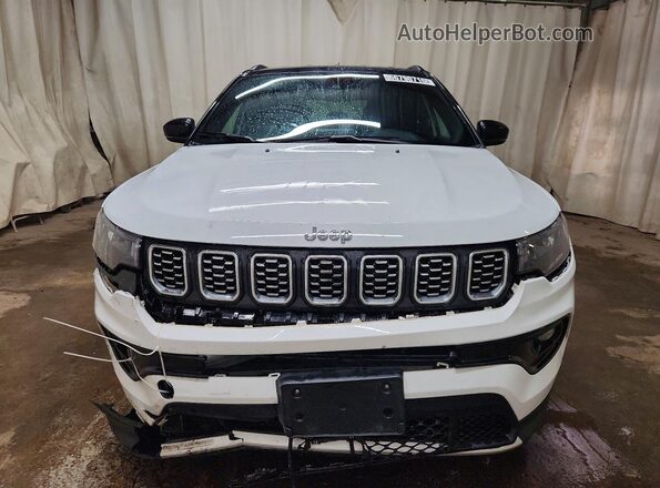 3C4NJDCN5TT187003 2026 JEEP COMPASS White წინა სალონის ხედი