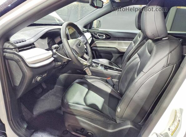 3C4NJDCN5TT211753 2026 JEEP COMPASS White Front interior view