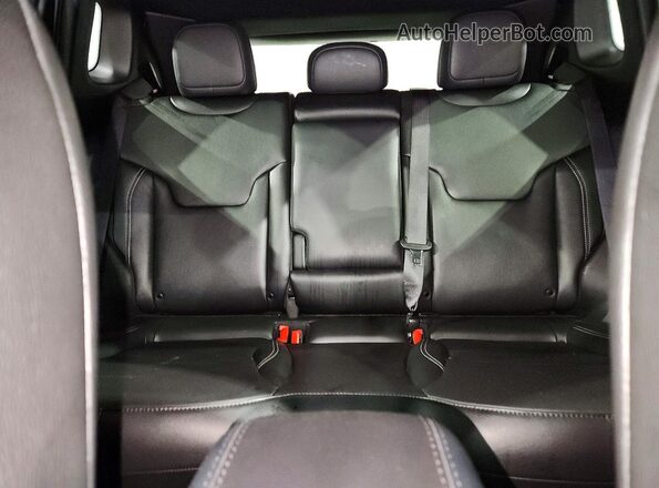 3C4NJDCN5TT211753 2026 JEEP COMPASS White Rear seats view