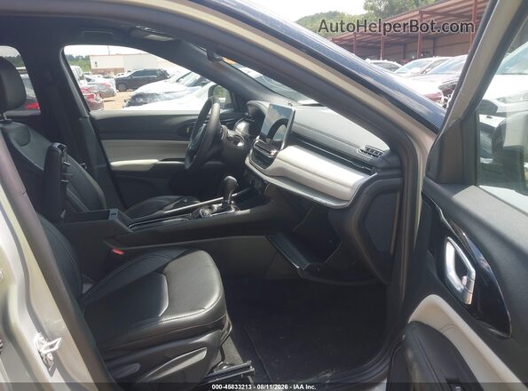 3C4NJDCN5TT225636 2026 JEEP COMPASS Серебряный Вид салона спереди