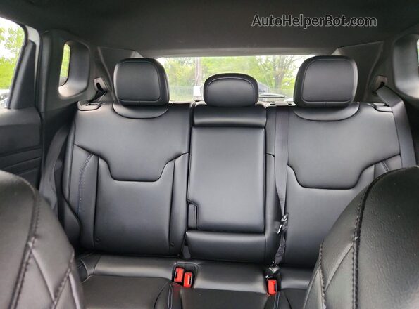 3C4NJDCN6TT202639 2026 JEEP COMPASS White უკანა სავარძლების ხედი