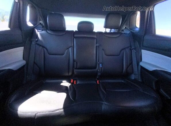 3C4NJDCN7ST518338 2025 JEEP COMPASS Gray Вид задніх сидінь