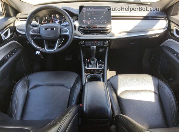 3C4NJDCN7ST518338 2025 JEEP COMPASS Gray Вид панелі приладів