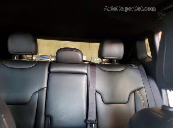3C4NJDCN7ST613918 2025 JEEP COMPASS Silver Вид задніх сидінь
