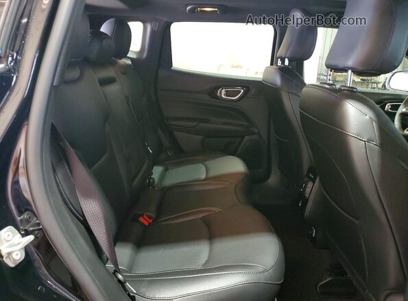 3C4NJDCN8RT171810 2024 JEEP COMPASS Black Widok wnętrza z tyłu
