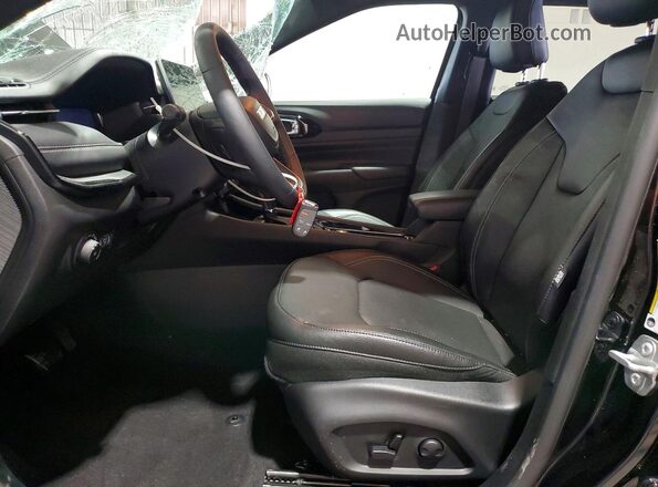 3C4NJDCN8RT171810 2024 JEEP COMPASS Black Widok wnętrza z przodu