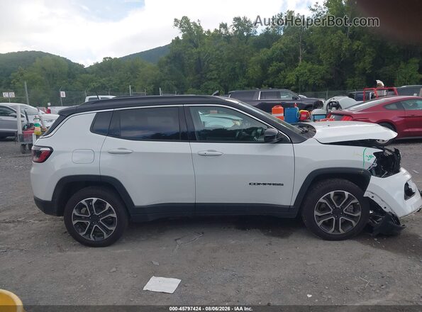 3C4NJDCN8RT609516 2024 JEEP COMPASS White Widok wnętrza z tyłu