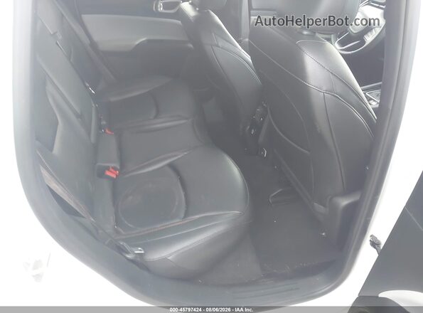 3C4NJDCN8RT609516 2024 JEEP COMPASS White Widok naklejki z numerem VIN