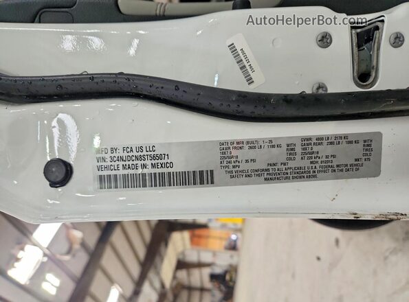 3C4NJDCN8ST565071 2025 JEEP COMPASS Белый Вид наклейки с VIN-кодом