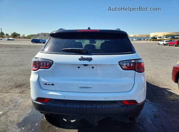 3C4NJDCN8TT280100 2026 JEEP COMPASS White Rear view